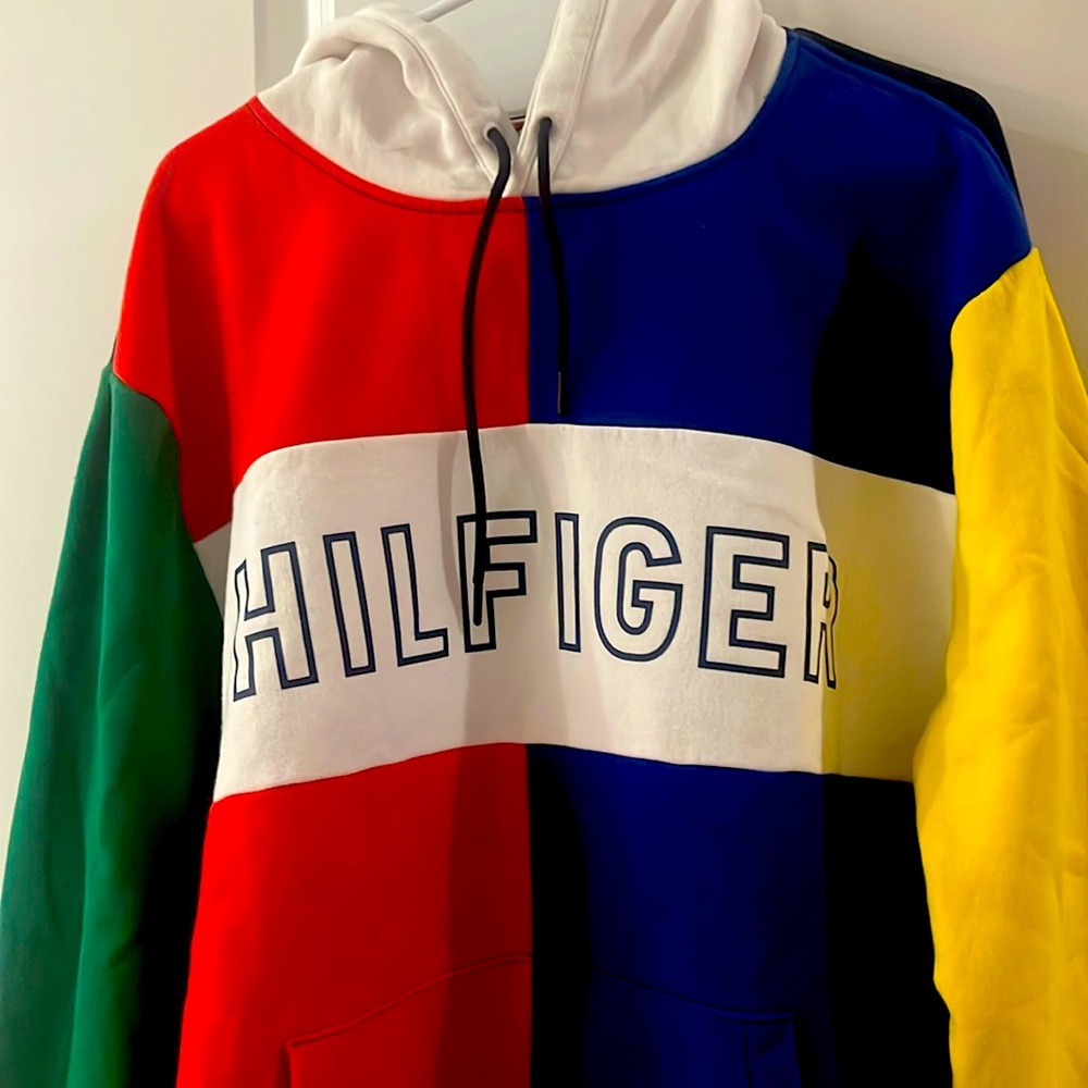 Tommy Hilfiger hoody size xxl /ttg/xxg .